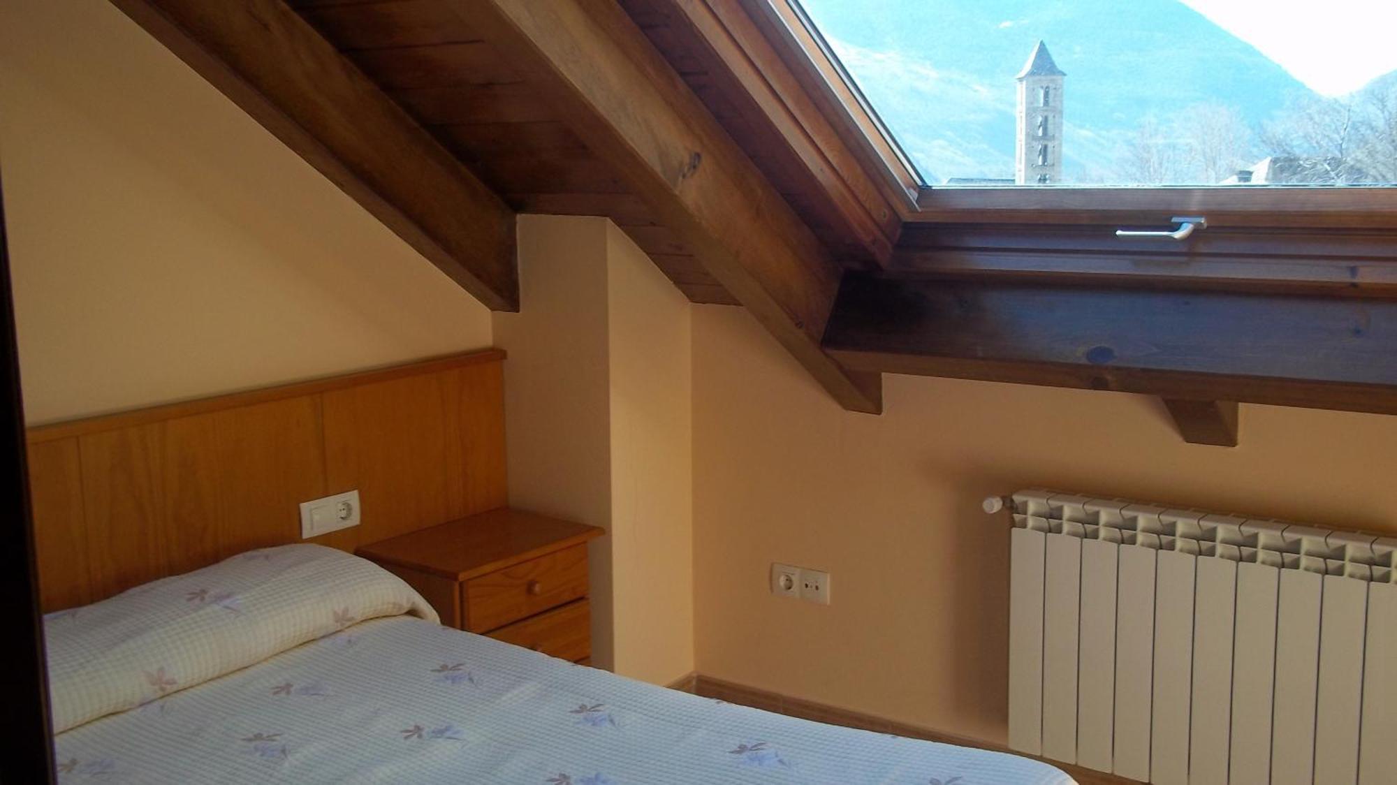 Hostal Pernalle Erill la Vall Exterior photo