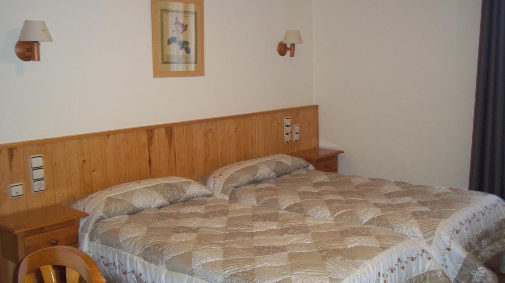 Hostal Pernalle Erill la Vall Exterior photo
