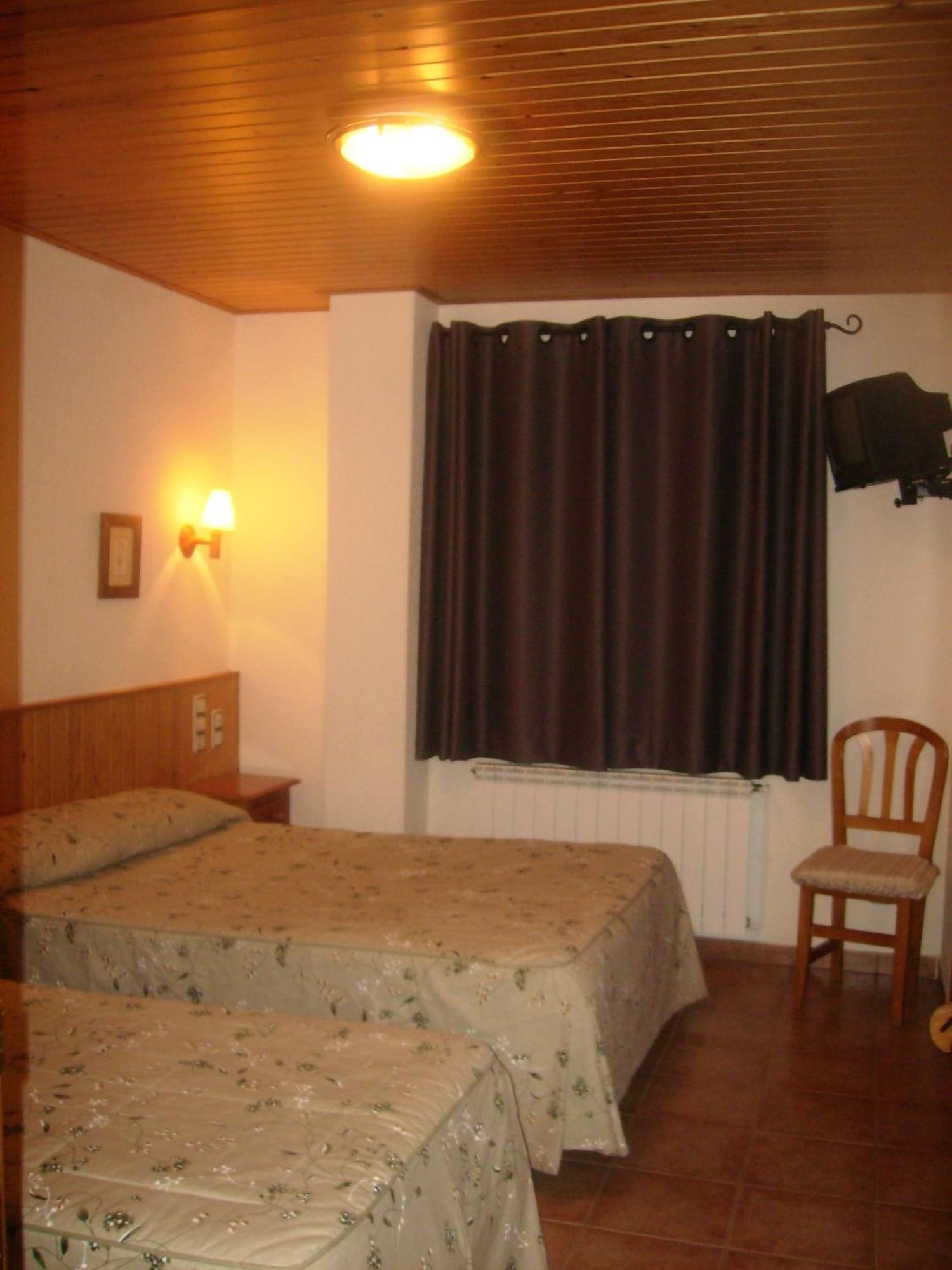 Hostal Pernalle Erill la Vall Exterior photo