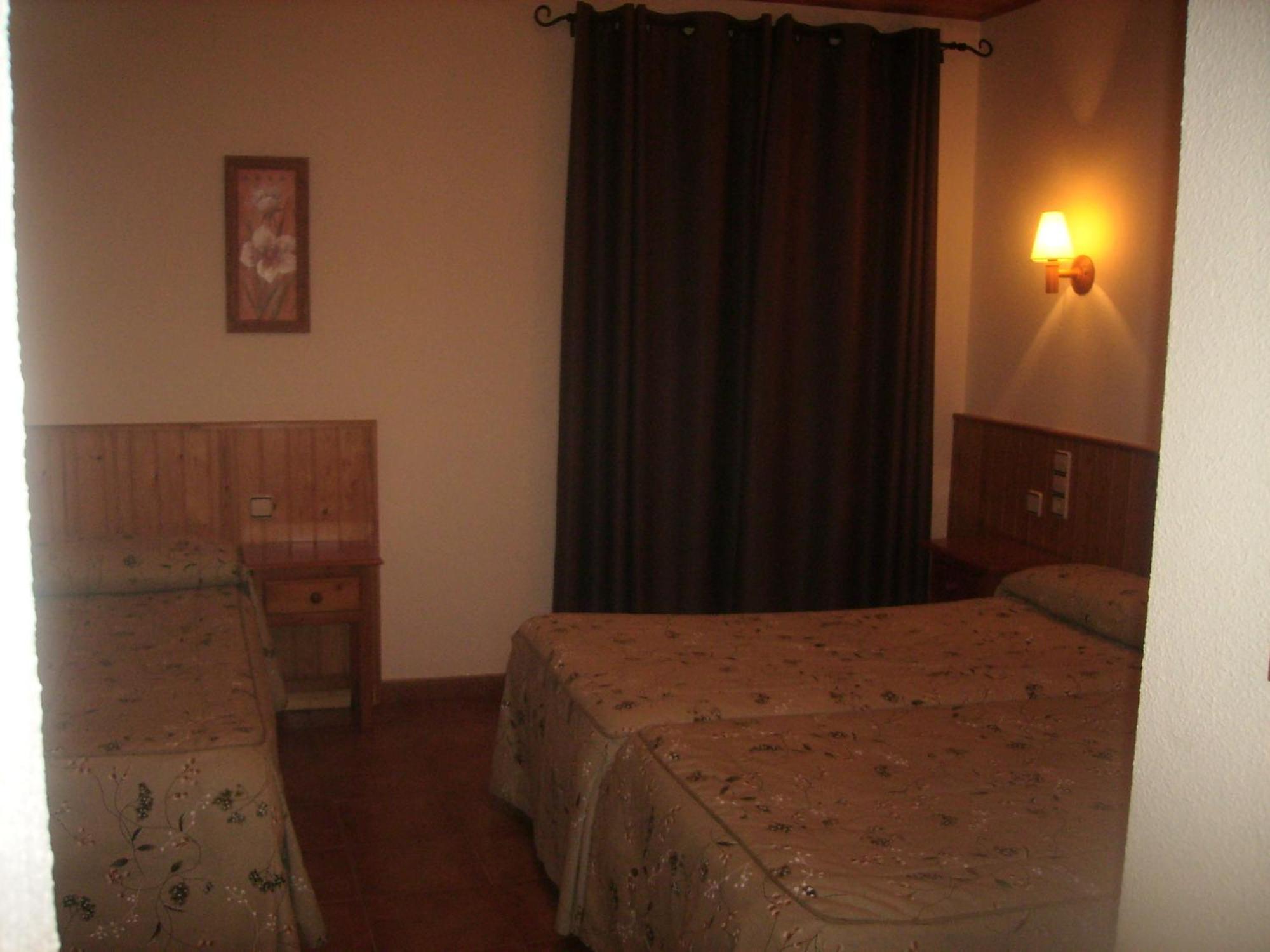 Hostal Pernalle Erill la Vall Exterior photo