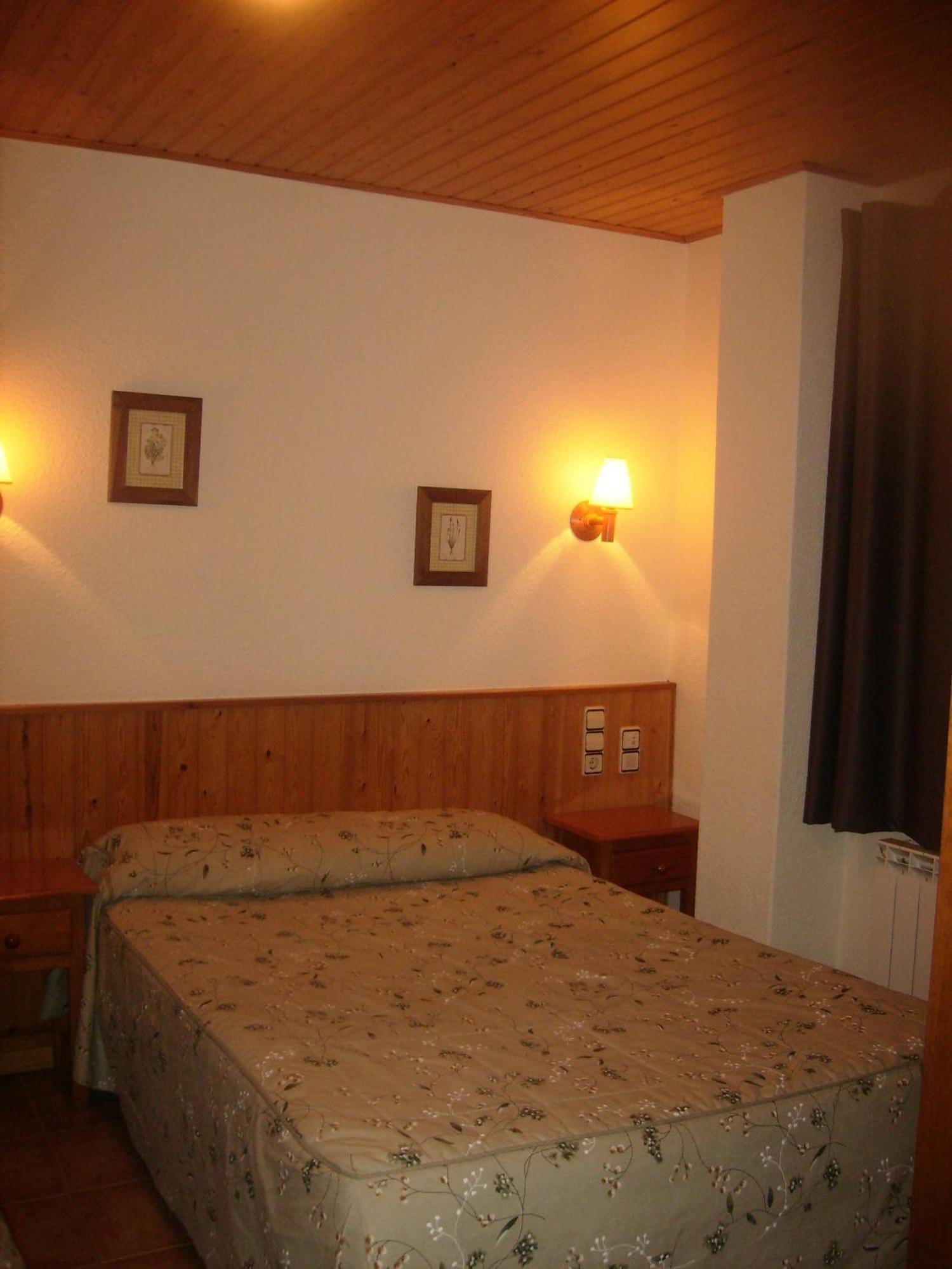 Hostal Pernalle Erill la Vall Exterior photo