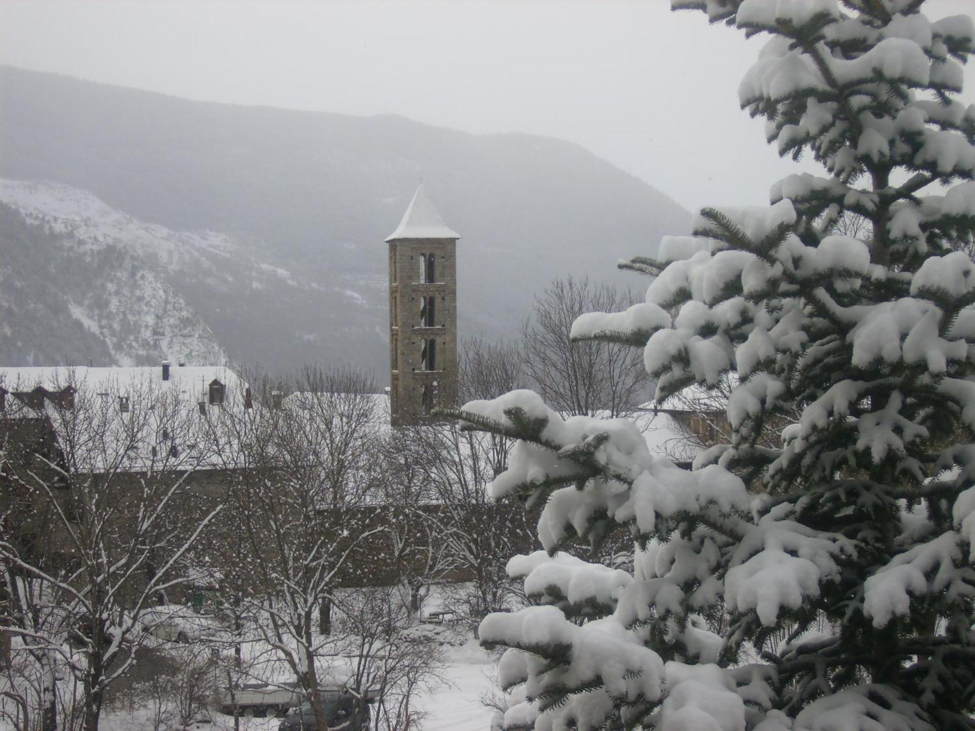 Hostal Pernalle Erill la Vall Exterior photo