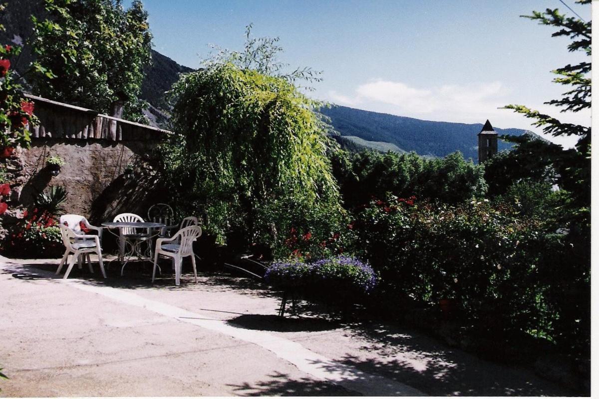 Hostal Pernalle Erill la Vall Exterior photo