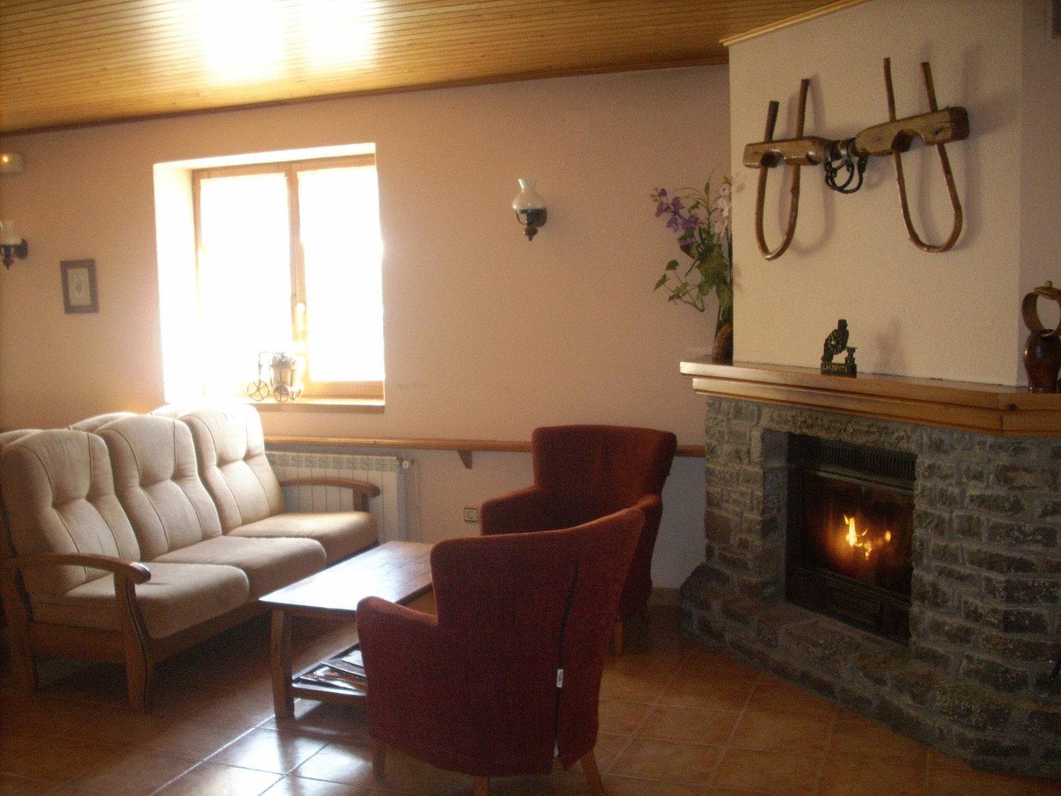 Hostal Pernalle Erill la Vall Exterior photo